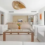 Exceptional Villa- Ac- 5br-10p- Baie Des Canebiers *