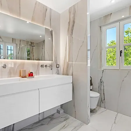 Вилла Exceptional Villa- Ac- 5br-10p- Baie Des Canebiers *