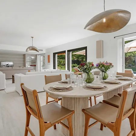 Exceptional Villa- Ac- 5br-10p- Baie Des Canebiers Вилла *